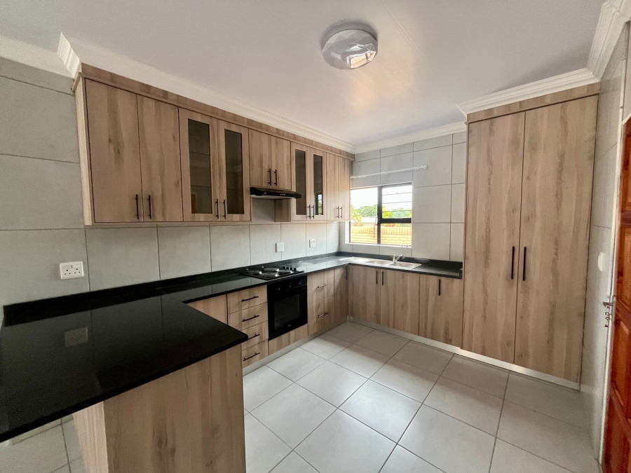 To Let 2 Bedroom Property for Rent in Flamwood North West